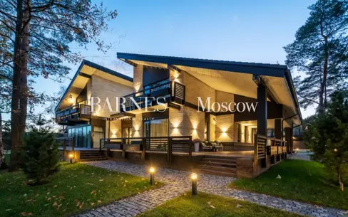 2-этажный коттедж 1 000 м² с отделкой