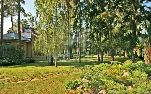 2-этажный коттедж 1 000 м² с отделкой