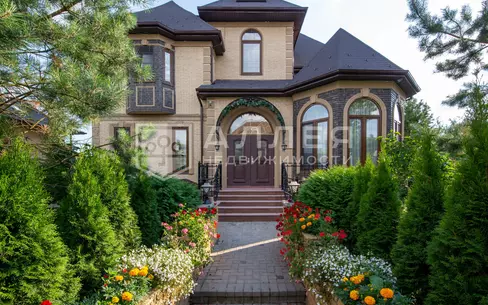 2-этажный коттедж 385 м² с отделкой