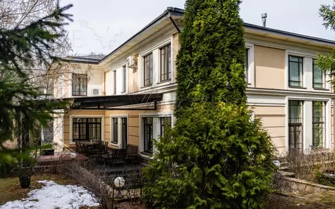 2-этажный коттедж 442 м² с отделкой