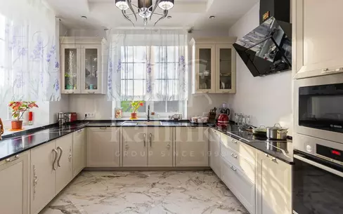 2-этажный коттедж 266 м² с отделкой