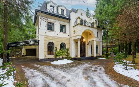 2-этажный коттедж 800 м² с отделкой