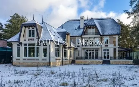 3-этажный коттедж 1 077.1 м² без отделки