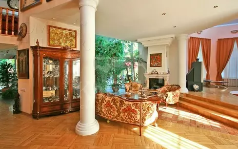 2-этажный коттедж 1 000 м² с отделкой