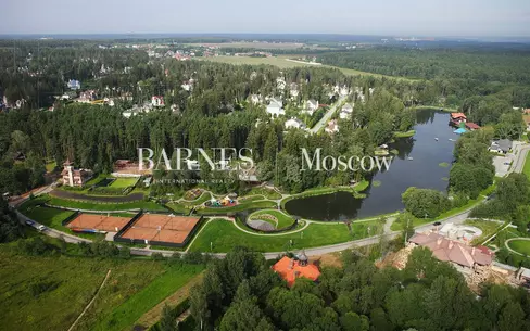 Участок 212.9 сот. в охраняемом поселке