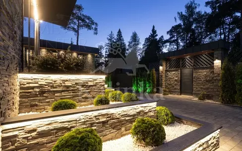 2-этажный коттедж 1 700 м² без отделки