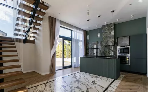 2-этажный коттедж 140 м² с отделкой