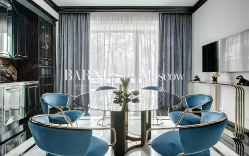 2-этажный коттедж 1 000 м² с отделкой