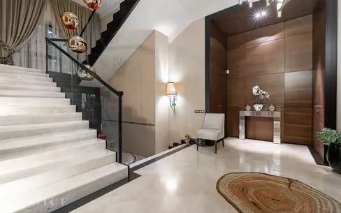 2-этажный коттедж 800 м² с отделкой