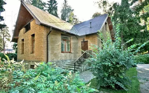 2-этажный коттедж 1 000 м² с отделкой