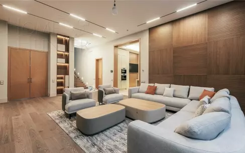 2-этажный коттедж 400 м² с отделкой