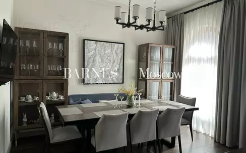 3-этажный таунхаус 330 м² с отделкой