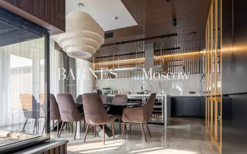 3-этажный коттедж 550 м² с отделкой