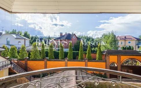 2-этажный коттедж 692 м² с отделкой