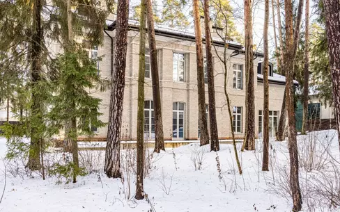 2-этажный коттедж 850 м² без отделки