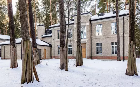 2-этажный коттедж 850 м² без отделки