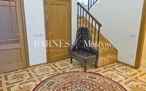 2-этажный таунхаус 286 м² с отделкой