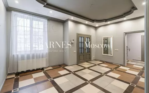 2-этажный коттедж 500 м² с отделкой