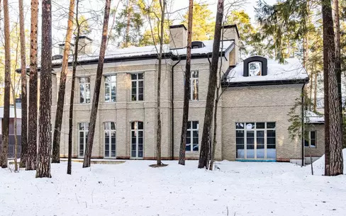 2-этажный коттедж 850 м² без отделки