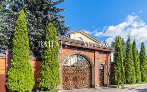 2-этажный коттедж 692 м² с отделкой