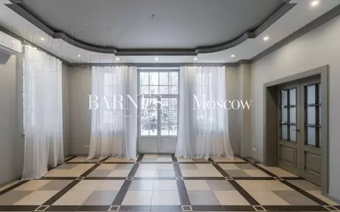 2-этажный коттедж 500 м² с отделкой