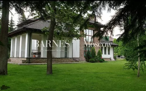 2-этажный коттедж 700 м² с отделкой