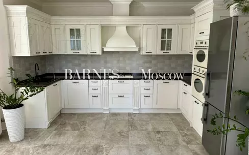 2-этажный коттедж 400 м² с отделкой