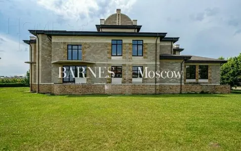 3-этажный коттедж 773 м² без отделки