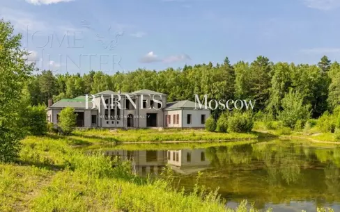 2-этажный коттедж 1 400 м² без отделки