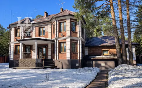 2-этажный коттедж 600 м² с отделкой