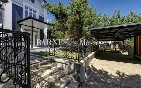 2-этажный коттедж 445.4 м² с отделкой