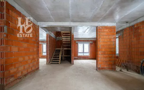 2-этажный коттедж 300 м² без отделки