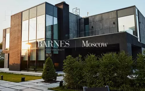 2-этажный коттедж 692.1 м² с отделкой