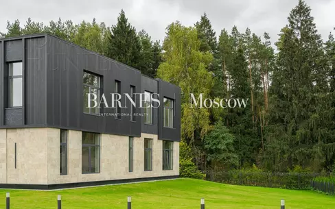 2-этажный коттедж 622 м² с отделкой