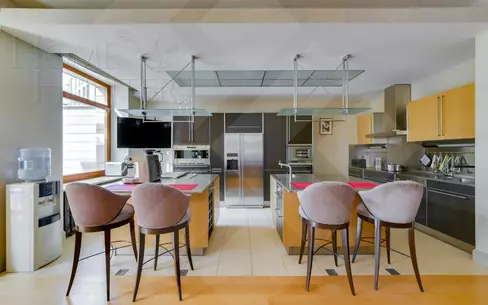 2-УРОВНЕВАЯ КВАРТИРА С ОТДЕЛКОЙ 535 М² НА 6 ЭТАЖЕ