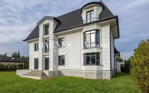 2-этажный коттедж 520 м² без отделки