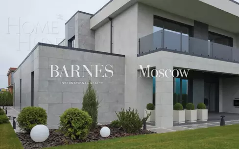 2-этажный коттедж 450 м² без отделки