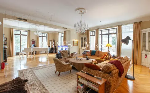 2-этажный коттедж 1 094 м² с отделкой