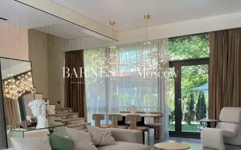 2-этажный таунхаус 250 м² с отделкой