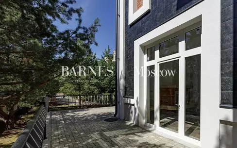 2-этажный коттедж 445.4 м² с отделкой