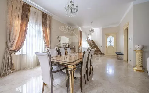 2-этажный таунхаус 350 м² с отделкой