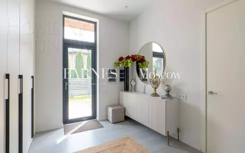 2-этажный коттедж 261 м² с отделкой