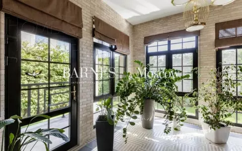 2-этажный коттедж 1 280 м² с отделкой