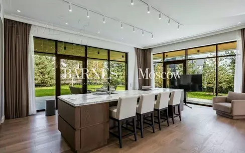 2-этажный коттедж 730 м² с отделкой