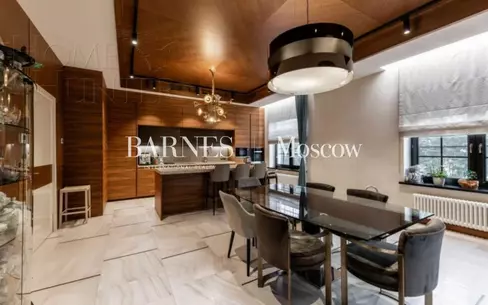 2-этажный коттедж 1 280 м² с отделкой