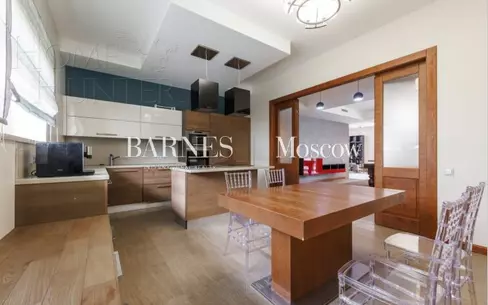 2-этажный коттедж 650 м² с отделкой