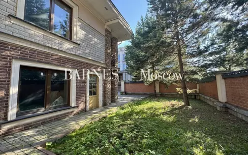 2-этажный коттедж 864.9 м² без отделки