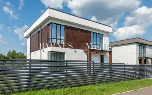 2-этажный коттедж 261 м² с отделкой