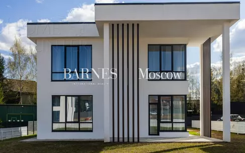 2-этажный коттедж 261 м² без отделки