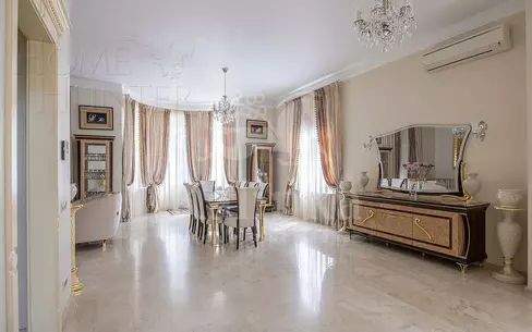 2-этажный таунхаус 350 м² с отделкой